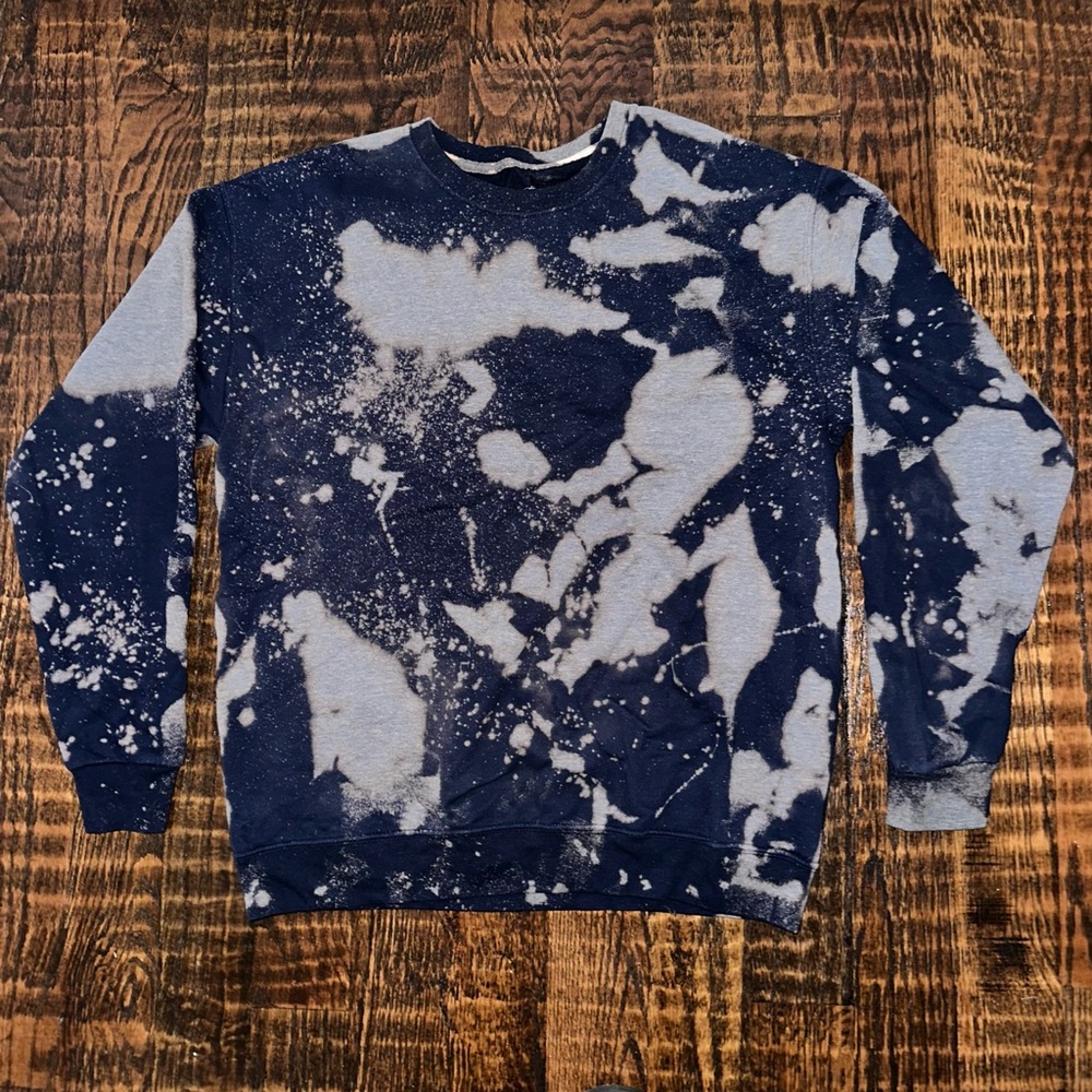 Bleached Spotted Sweatshirt